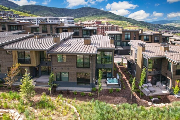 5 bedrooms