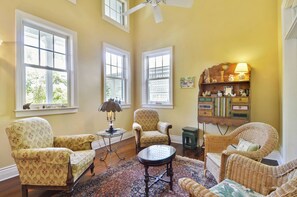 House | 3 bedrooms - Easy Livin by Avantstay Key West Home w Pool BBQ Week Long Stays Only (Key West)