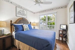 House | 2 bedrooms - Key West Charming by Avantstay Communal Pool Gated Community Near Fort Zachary Taylor Park Week Long Stays (Key West)