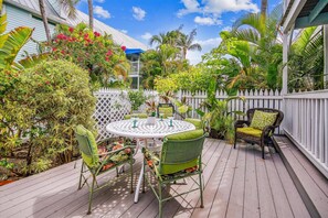 House | 2 bedrooms - Key West Charming by Avantstay Communal Pool Gated Community Near Fort Zachary Taylor Park Week Long Stays (Key West)