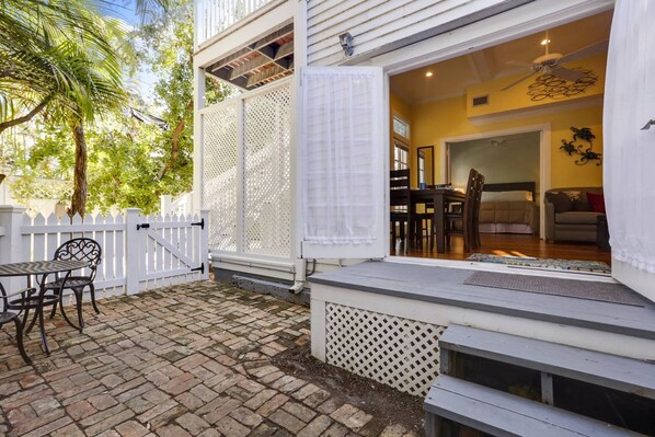 House | 2 bedrooms - Lazy Gecko by Avantstay Walk to Duval St in Key West Month Long Stays Only (Key West)