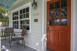 House | 2 bedrooms - Paradise Palms by Avantstay Great Location w Outdoor Dining BBQ Close to Higgs Beach Month Long Stays (Key West)