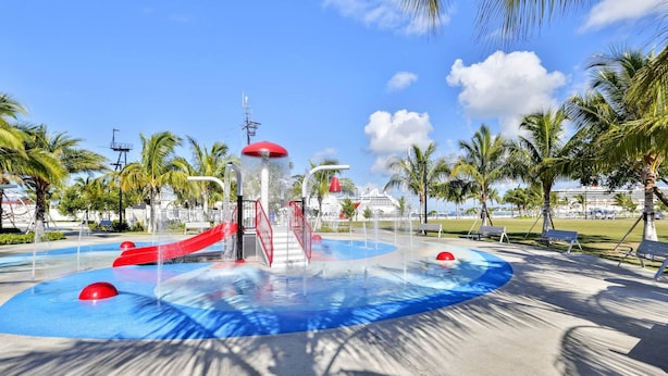 House | 2 bedrooms - La Casita by Avantstay Steps to Duval Street in Key West Month Long Stays Only (Key West)