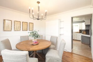 House | 4 bedrooms - Ridge Valley by Avantstay Upscale Asheville Escape w Pool (Asheville)
