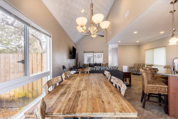 3 bedrooms - Pelican Retreat by Avantstay 5 Mins TO Beach Pet Friendly w Pool BBQ (Destin)