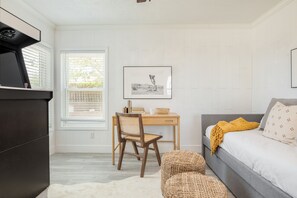 Villa | 4 bedrooms - Asteroid by Avantstay Unique Ranch Retreat Just Outside Joshua Tree Permit Vhr22-094 (Twentynine Palms)