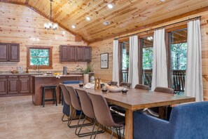 House | 6 bedrooms - Bluebell by Avantstay Incredible Views w Large Balcony Indoor Pool (Sevierville)