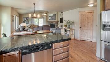 Nhà | 4 phòng ngủ