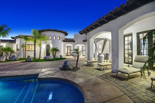 Villa Toscana by Avantstay Palatial Villa With Spa Pool Theater Game Room Permit 4769
