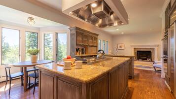 Nhà | 4 phòng ngủ