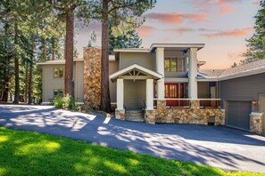 House - Tahoe Star by Avantstay 7mins to Incline Village Luxe Mansion (Incline Village)
