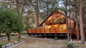 Unclassified image, 5 of 36, button - Avalon Pines by Avantstay 5 Mins From Bear Mountain Ski Resort (Big Bear Lake)