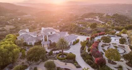 Camila by Avantstay 18-person Temecula Mansion