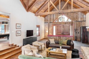 Room - Dolcetto by Avantstay Wine Country Mansion Minutes From Vineyards (Paso Robles)