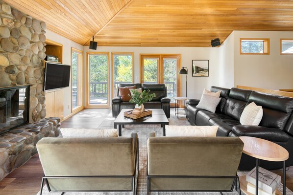 House - Tanner by Avantstay Modern Cascades Escape (Bend)