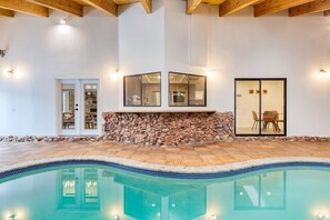House - Honeypot by Avantstay Indoor Pool Hot Tub (Big Bear Lake)