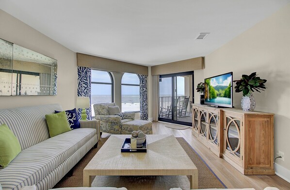 Apartment | 2 bedrooms - 417 Seascape by Avantstay Beachfront Condo w Communal Pool Access (Isle of Palms)