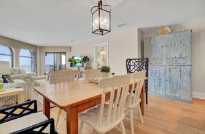 Apartment | 2 bedrooms - 417 Seascape by Avantstay Beachfront Condo w Communal Pool Access (Isle of Palms)