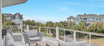 4 46th Avenue by Avantstay Pool Views Deck