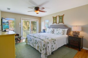 House | 7 bedrooms - 4 46th Avenue by Avantstay Pool Views Deck (Isle of Palms)