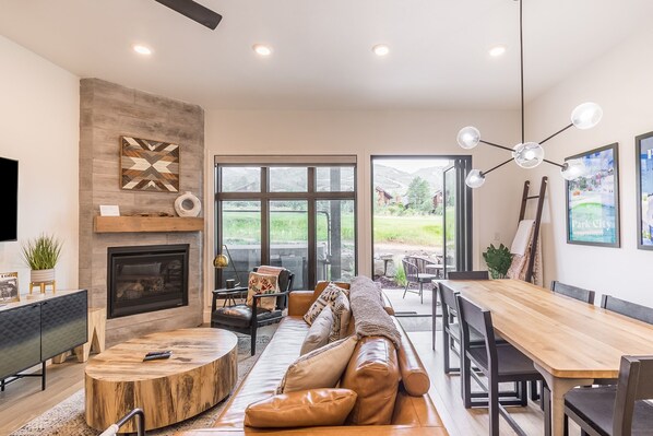 House | 2 bedrooms - Slope Sight by Avantstay A Location w Hot Tub (Park City)