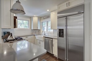 House | 3 bedrooms - 17 Sandcrab Court by Avantstay Newly Renovated Home in Beach Town (Isle of Palms)