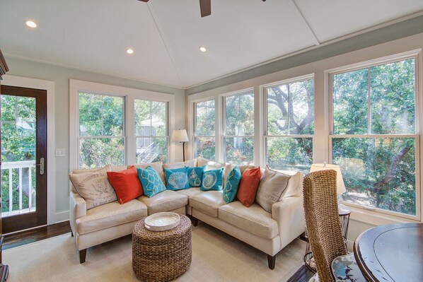 House | 3 bedrooms - 17 Sandcrab Court by Avantstay Newly Renovated Home in Beach Town (Isle of Palms)