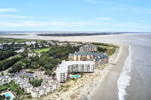 House - 513 Seascape by Avantstay Oceanfront Home w Amazing Views Community Pool Access (Isle of Palms)