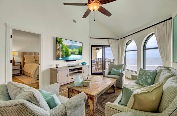 House - 513 Seascape by Avantstay Oceanfront Home w Amazing Views Community Pool Access (Isle of Palms)