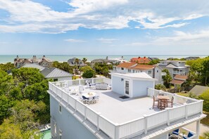 House | 6 bedrooms - 3800 Cameron Boulevard Avantstay Pool Ocean Views Deck (Isle of Palms)