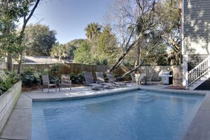 House - 9 24th Avenue by Avantstay Walk to Beach Pool Rooftop Deck (Isle of Palms)