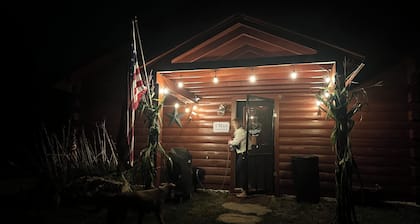 Cozy 2-bedroom cabin in welcoming Sangerville with WiFi