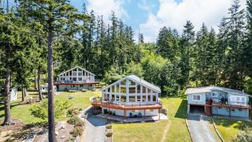 House | 2 bilik tidur