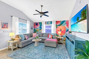 House | 3 bedrooms - Totally Beachin by Avantstay Private Pool Hot Tub Swing Seats Beach Get Away (Port Aransas)