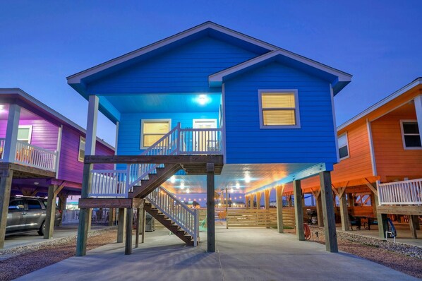 3 bedrooms - Totally Beachin by Avantstay Private Pool Hot Tub Swing Seats Beach Get Away (Port Aransas)
