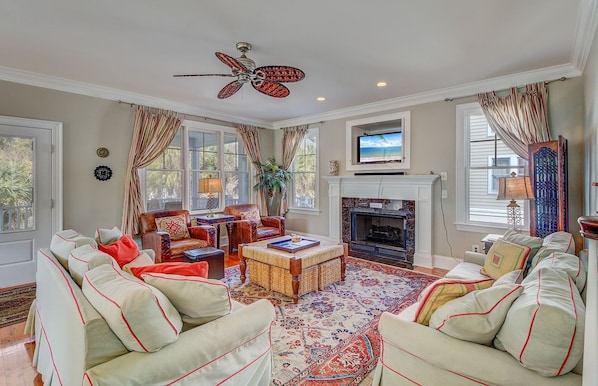 House | 4 bedrooms - 7 41st Avenue by Avantstay Private Pool Near Beach (Isle of Palms)