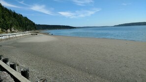 House - Wolf Beach Cottage by Avantstay Harbor Views (Langley)