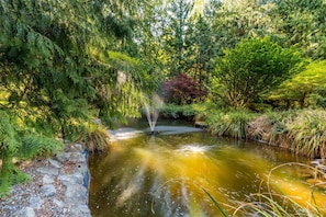 House | 1 bedroom - Rhythm Waters by Avantstay Garden Paradise Pond (Langley)
