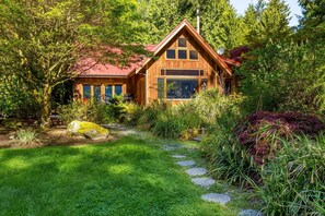 House | 1 bedroom - Rhythm Waters by Avantstay Garden Paradise Pond (Langley)