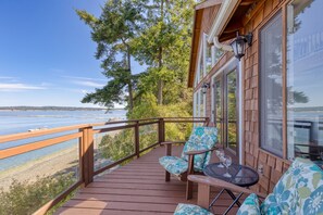 House - Madrona Beach House by Avantstay Waterfront Home (Coupeville)
