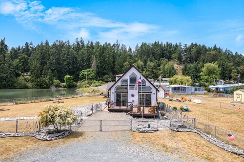 Sisters by the Sound by Avantstay Beach Access