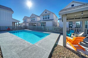 House | 3 bedrooms - Breakaway by Avantstay In Old Town Pool Access (Port Aransas)