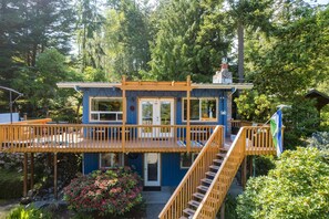 2 bedrooms - Mid-century Beach Cabin by Avantstay Walk to Beach (Coupeville)