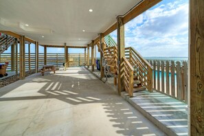 House | 4 bedrooms - Marlin Madness by Avantstay Waterfront Getaway w Community Pool Boat Dock (Corpus Christi)