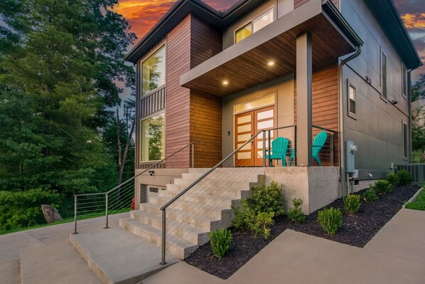 House | 3 bedrooms - Modern Escape by Avanstay Views 10min to Town (Asheville)