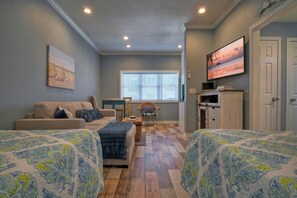 House | 1 bedroom - Beach Bungalow by Avantstay Walk to Beach Pool (Port Aransas)