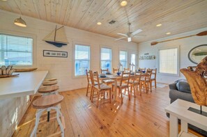 House - Best Little Shore House by Avantstay Shared Pool (Port Aransas)