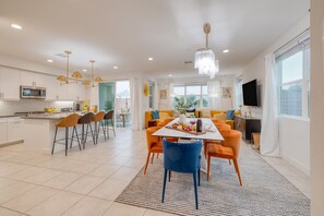 House | 4 bedrooms - Sunburst by Avantstay Lakefront Mountain Views (Indio)