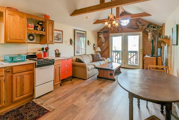 House | 1 bedroom - Hemlock in Harmony by Avantstay Steps to Lake (Lake Harmony)