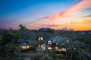 Villa | 7 bedrooms - Buck Island by Avantstay Exclusive Private Island Sleeps 26 Pool Hot Tub Views (Hilton Head Island)